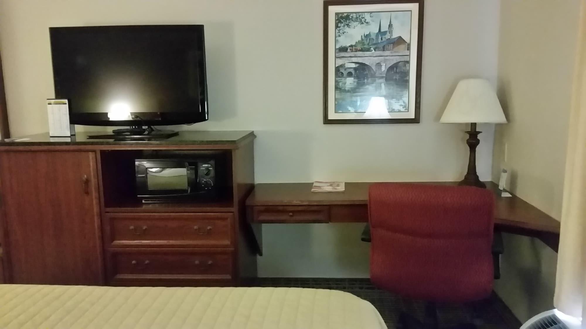 מלון Baymont By Wyndham Lafayette Airport מראה חיצוני תמונה
