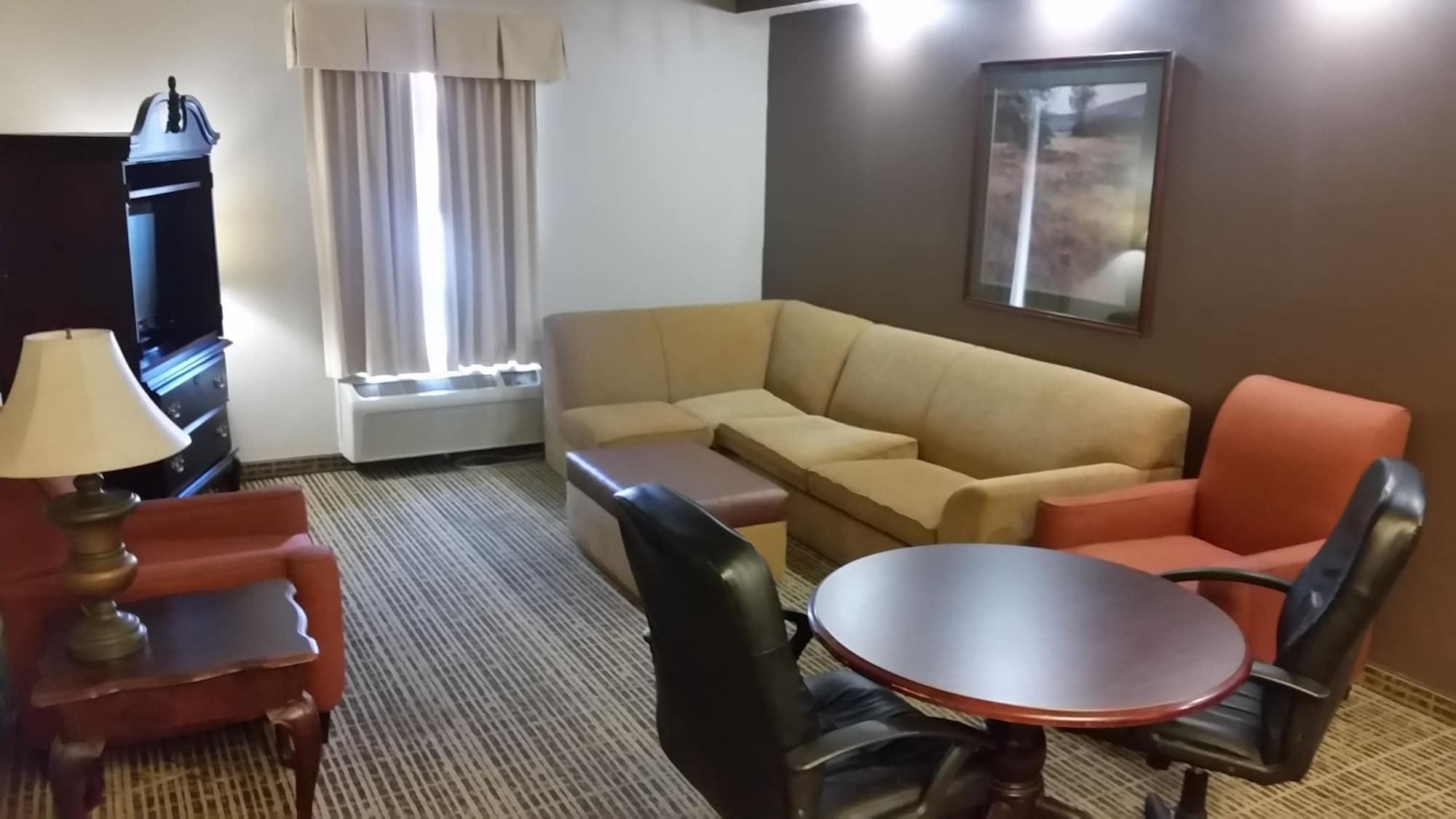 מלון Baymont By Wyndham Lafayette Airport מראה חיצוני תמונה
