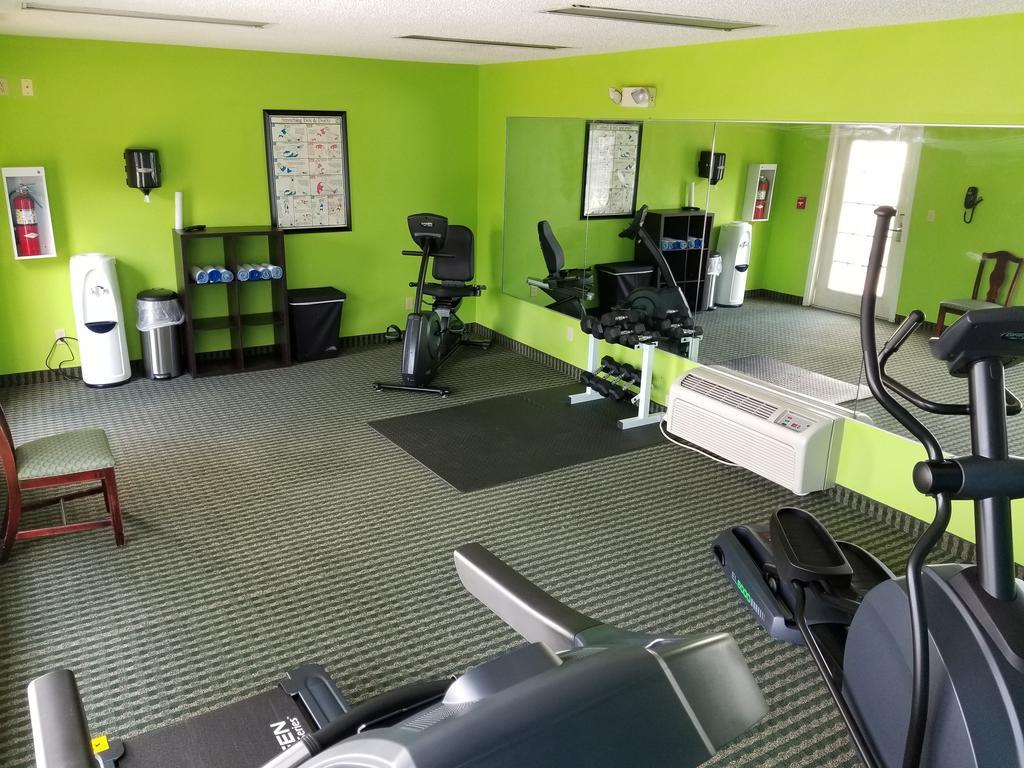 מלון Baymont By Wyndham Lafayette Airport מראה חיצוני תמונה